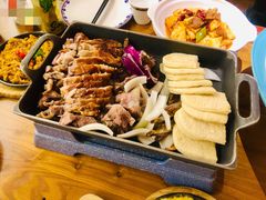 蒙古烤羊腿-九十九顶毡房(阜石路店)