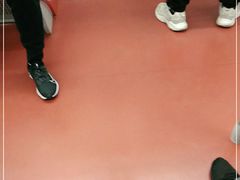 -上海游泳馆(地铁站)