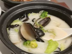 -港丽餐厅(正大店)