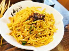 -黑白电视长沙小吃(美林M·LIVE天地东座店)