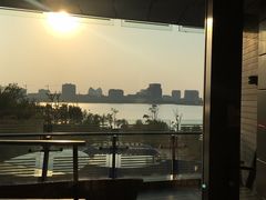 -上海滴水湖皇冠假日酒店