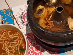 -云海肴·汽锅鸡·云南菜(天山百盛优客店)