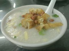 艇仔粥-穗银肠粉店(东川路店)