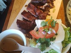 -大头虾越式风味餐厅(光明广场店)