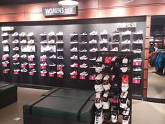 -耐克(恒隆广场店)