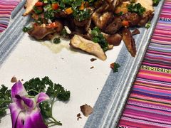 -香巴拉云南餐厅(华莱坞店)