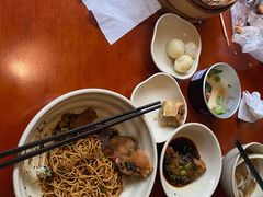 -佬钱湾仔(衣裳街店)