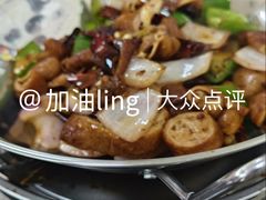 干锅肥肠-堤边美食