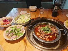 -大众跷脚牛肉馆·非遗传承单位(峨眉山店)