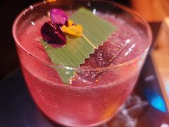 -Mx.cocktail bar