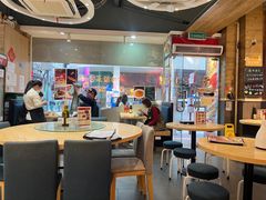 -滋味满屋美食坊(上海街店)