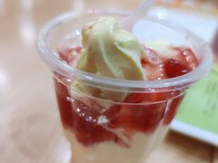 草莓圣代-德克士(通宝路店)