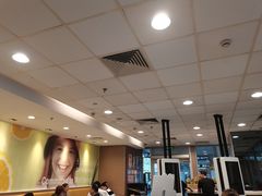 -麦当劳(轻轨曹杨路店)