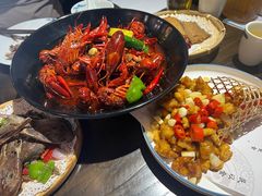 -聚汇三少·龙虾·中餐厅(莫邪路新天地店)