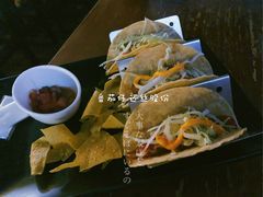 -鲨鱼美式餐厅酒吧Sharky