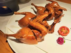 玻璃脆皮乳鸽-福院