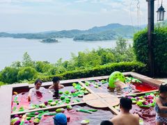 -天目湖涵田半山温泉水乐园