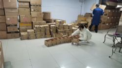 -来此探索玩具仓储店