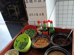 -老街烧烤大排档·地道湖北菜·龙虾馆(汉口火车站店)