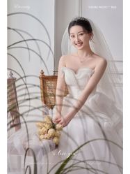 -雪中彩影婚纱摄影·微光艺术中心