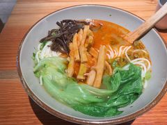 苗家酸笋面-百春原湖南牛肉粉(百联世纪店)