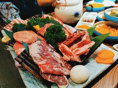 黑牛六拼-明洞阿姨·韩式酱蟹烤肉·创意料理(三元桥店)