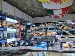 -鹿鼎国际购物广场