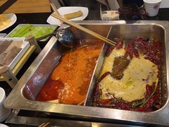 -百年川椒重庆老火锅(光谷店)