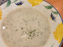 传统口味蘑菇浓汤-萨莉亚意式餐厅(河东万达店)