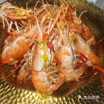 一家开在妙墩路附近的店，他们家主打的是罗氏虾