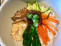 -云海肴·汽锅鸡·云南菜(天山百盛优客店)