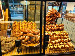 -Dough&Joe团憩(瑞虹天地月亮湾店)