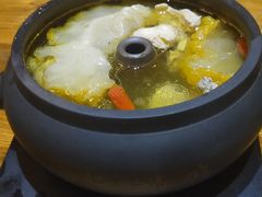 鲜金耳汽锅鸡-云海肴·云南小炒·汽锅鸡(天津国金汇店)