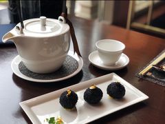 黑松露流沙芝麻球-巴黎轩(澳门巴黎人店)
