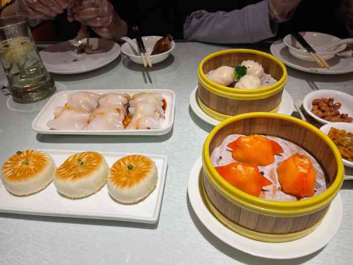 红顶食府(潜山路店)-"因从上海赶来就家附近定了这家店聚餐,也是.