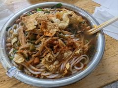 -鹿寨小何螺蛳粉店