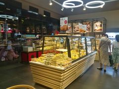 面包甜点陈列柜-华丰贺氏(福新西路店)