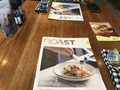 -ROAST coffee & eatery