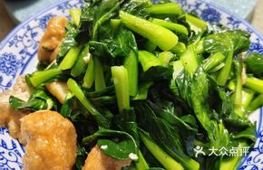Fried Tofu Stir-fried with Greens