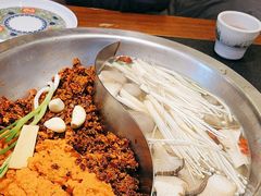 -沸炉重庆老火锅(军事博物馆店)