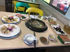 -墨脱石锅椰子鸡•香草鸭•东山羊(大东海店)