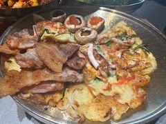 -草家酱蟹炭火烤肉店(珲春南路一店)