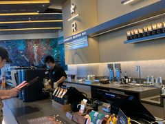 -星巴克臻选(上海合生汇1F店)