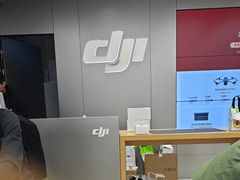 -DJI大疆(深圳华强北曼哈授权体验店)