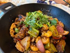 干锅耗儿鱼-尘香•传统川菜(创汇首座店)