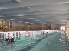 -极动室内恒温游泳馆