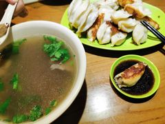 -锅贴王小吃(南大街店)