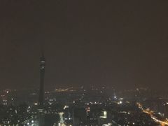 -广州柏悦酒店·悦吧·顶楼露天酒吧