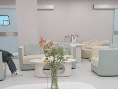 -上海和平眼科医院
