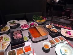-左庭右院鲜牛肉火锅黑金店(陆家嘴中心店)